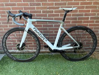 Wilier Filante Shimano Dura Ace Di2 2024 Road & Gravel usato, Bianco — immagine 12 di 12