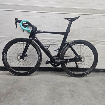 Bianchi Oltre Shimano Ultegra Di2 2024 Road & Gravel usato