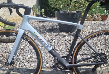 Scott Addict RC Pro 2025 Frameset 2025 Road & Gravel usato, Bianco — immagine 3 di 3