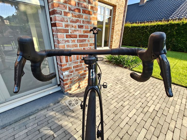 Použité Scott Addict Shimano Ultegra Di2 2026 Road & Gravel — obrázek 10 z 15
