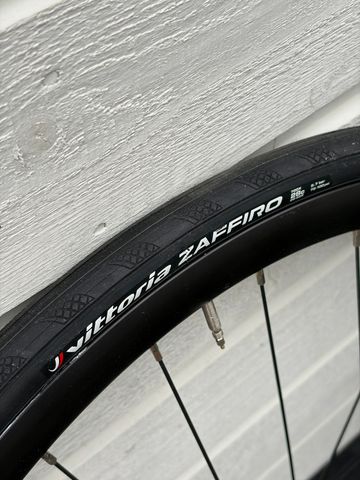 Used Orbea ORCA M30i 2025 2025 Road & Gravel, Black — image 11 of 12