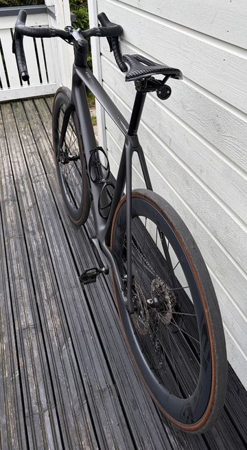Used Orbea ORCA M30i 2025 2025 Road & Gravel, Black — image 8 of 12