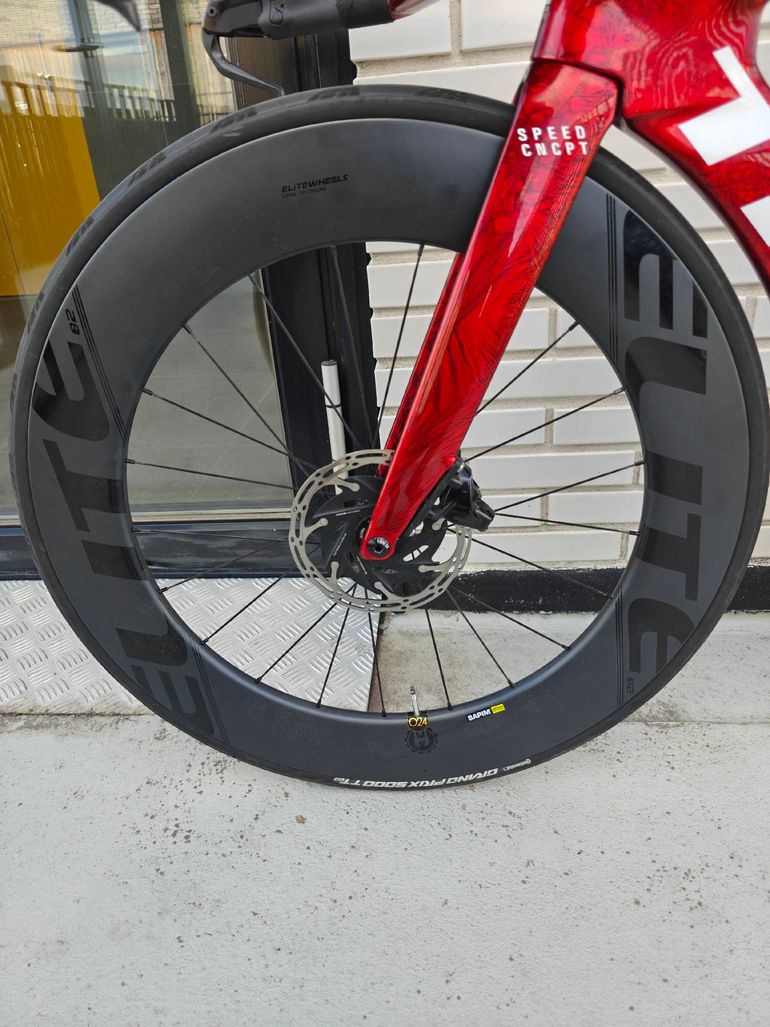 Použité Velobuild Custom SRAM Force eTap AXS 2023 Road & Gravel — obrázek 8 z 10
