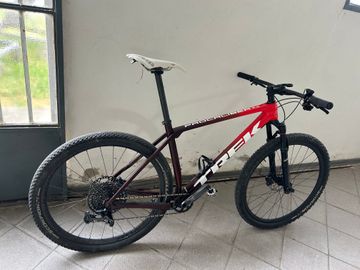 Tweedehands Trek Procaliber 9.8 SL 2019 2019 Mountainbike — afbeelding 3 van 10