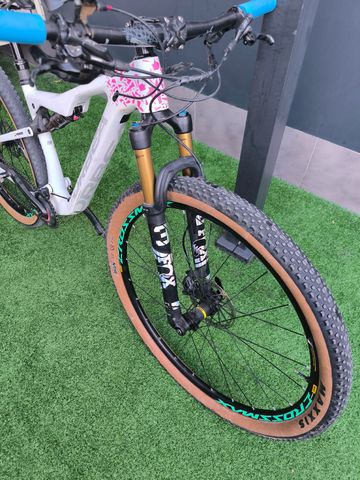 Gebrauchtes Orbea OIZ M10 2019 2019 Mountainbike, Weiß, 27.5 — Bild 2 von 8