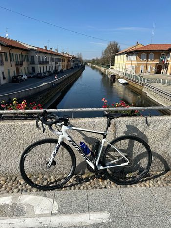 Used Giant Defy Advanced 1 2022 2022 Road & Gravel