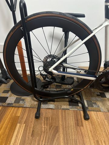 Tweedehands Giant Defy Advanced 1 2022 2022 Road & Gravel — afbeelding 3 van 5