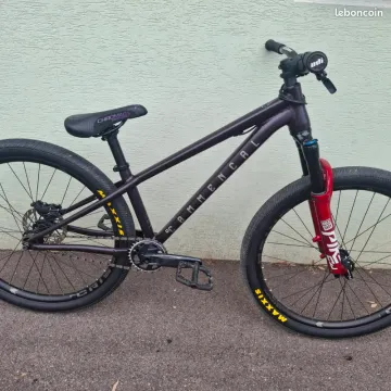 Used Commencal Absolut 2026 Mountainbike, Purple — image 1 of 9