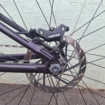 Used Commencal Absolut 2026 Mountainbike, Purple — image 9 of 9
