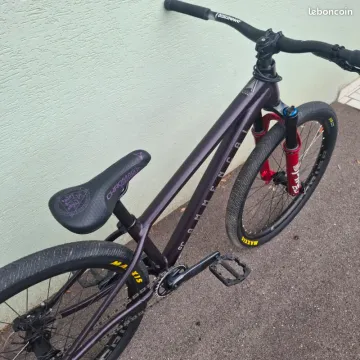 Used Commencal Absolut 2026 Mountainbike, Purple — image 7 of 9