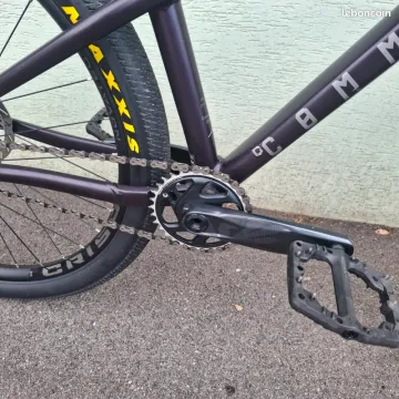 Used Commencal Absolut 2026 Mountainbike, Purple — image 4 of 9
