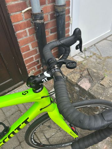 Used Scott Addict SL 2017 2017 Road & Gravel, Green — image 9 of 10