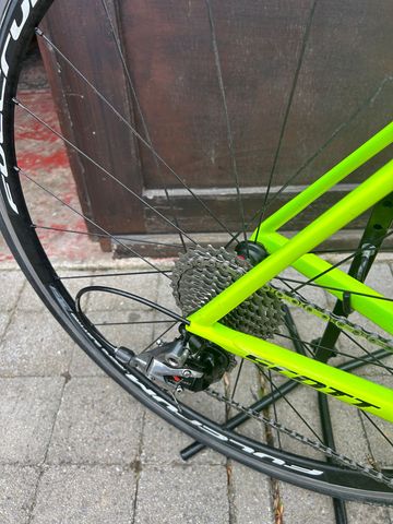 Used Scott Addict SL 2017 2017 Road & Gravel, Green — image 6 of 10