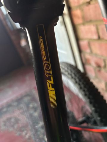 Used Scott Addict SL 2017 2017 Road & Gravel, Green — image 5 of 10