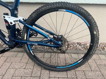 Trek Fuel EX 9.7 29 2014 2014 Mountainbike usato, Blu — immagine 11 di 16