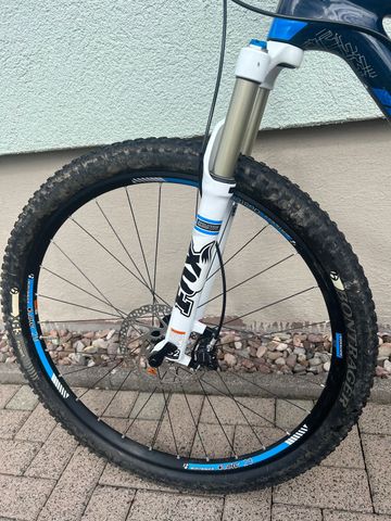 Trek Fuel EX 9.7 29 2014 2014 Mountainbike usato, Blu — immagine 4 di 16
