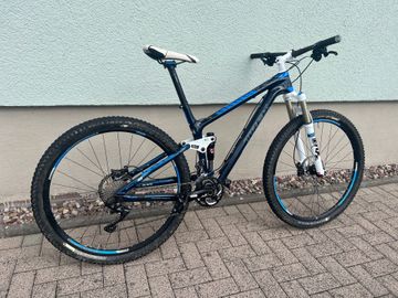 Trek Fuel EX 9.7 29 2014 2014 Mountainbike usato, Blu — immagine 3 di 16