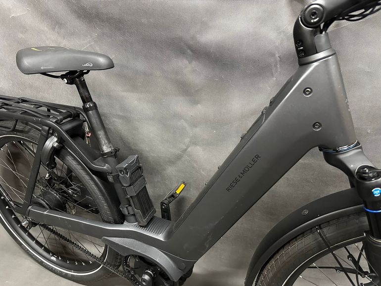 Riese & Müller Nevo Enviolo Hub Gear 2026 Urban usato, Grigio chiaro — immagine 3 di 17