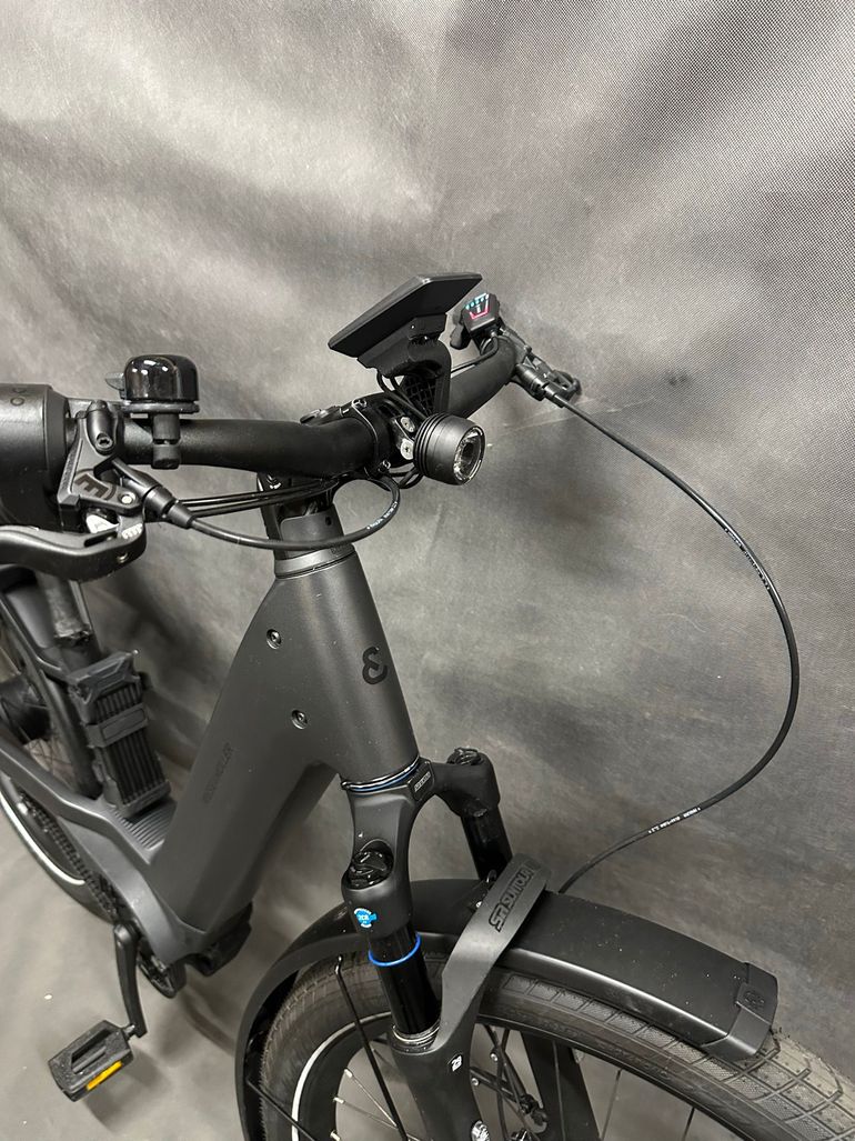 Riese & Müller Nevo Enviolo Hub Gear 2026 Urban usato, Grigio chiaro — immagine 11 di 17