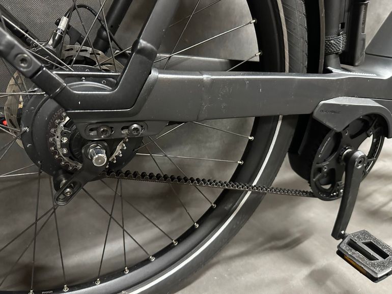 Riese & Müller Nevo Enviolo Hub Gear 2026 Urban usato, Grigio chiaro — immagine 7 di 17