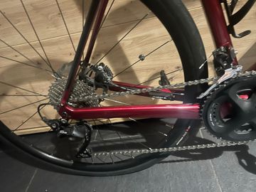 Used Trek Domane SL 5 2020 2020 Road & Gravel, Red — image 3 of 7