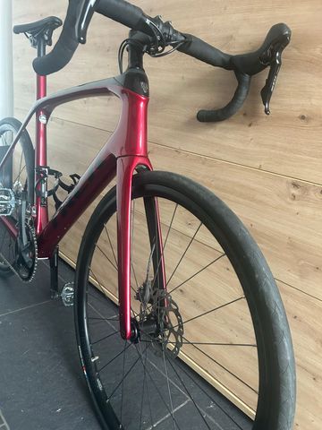 Used Trek Domane SL 5 2020 2020 Road & Gravel, Red — image 2 of 7