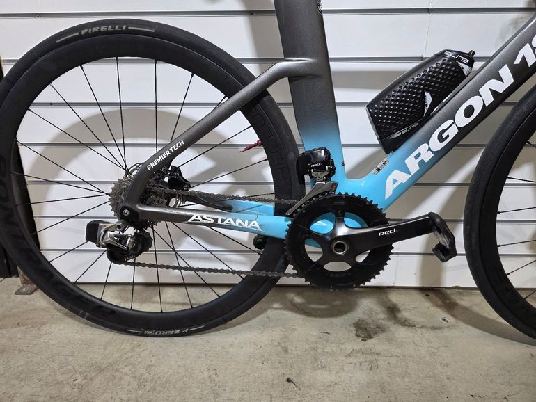 Gebrauchtes Argon 18 E SRAM Red eTap 2023 Road & Gravel, Hellgrau — Bild 2 von 9