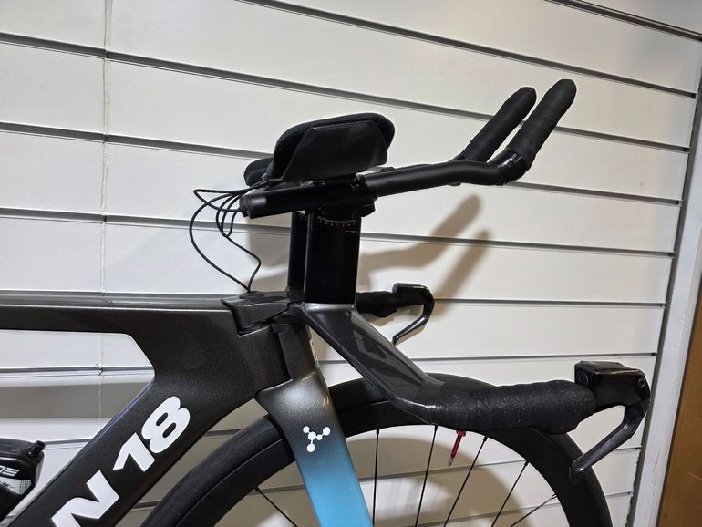 Gebrauchtes Argon 18 E SRAM Red eTap 2023 Road & Gravel, Hellgrau — Bild 4 von 9