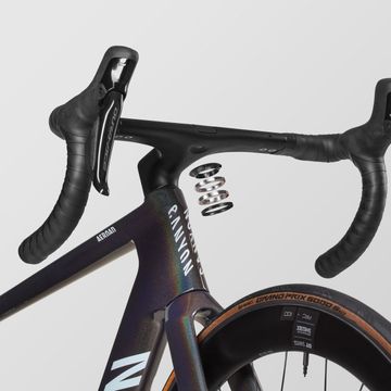 Used Canyon Aeroad CFR Di2 2025 2025 Road & Gravel, Black — image 5 of 7