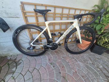 Megamo Pulse SRAM Force eTap AXS 2024 Road & Gravel usato
