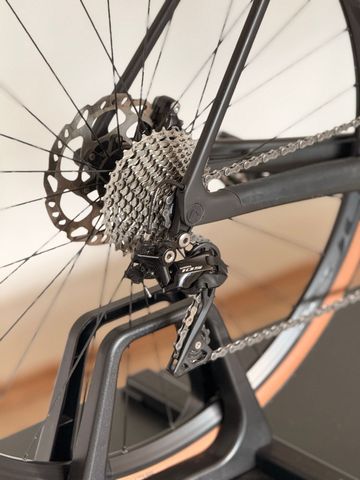 Canyon Endurace CF 7 2022 2022 Road & Gravel d'occasion — image 3 sur 7