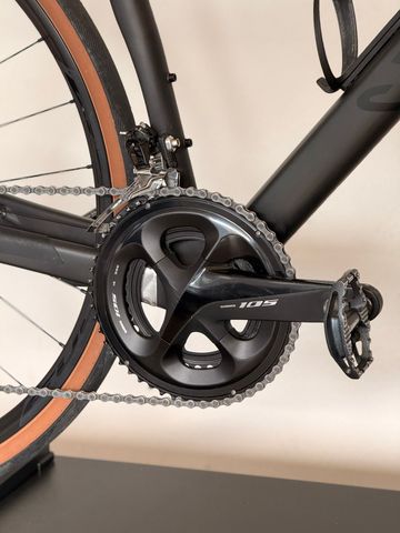 Canyon Endurace CF 7 2022 2022 Road & Gravel d'occasion — image 4 sur 7