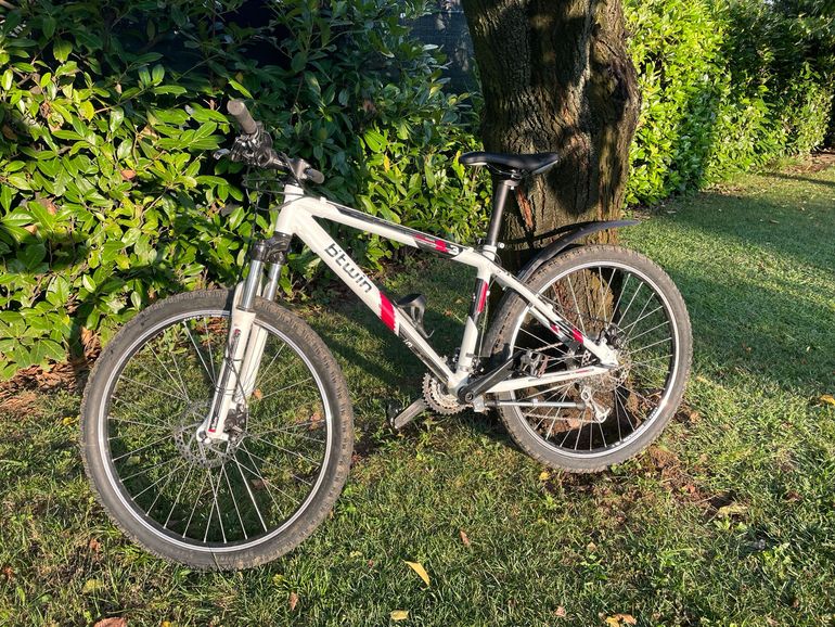 Gebrauchtes DECATHLON Custom SRAM X5 2012 Mountainbike, Weiß — Bild 2 von 7