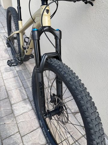 Used Trek Roscoe 9 2023 2023 Mountainbike, Green, 29 — image 6 of 6
