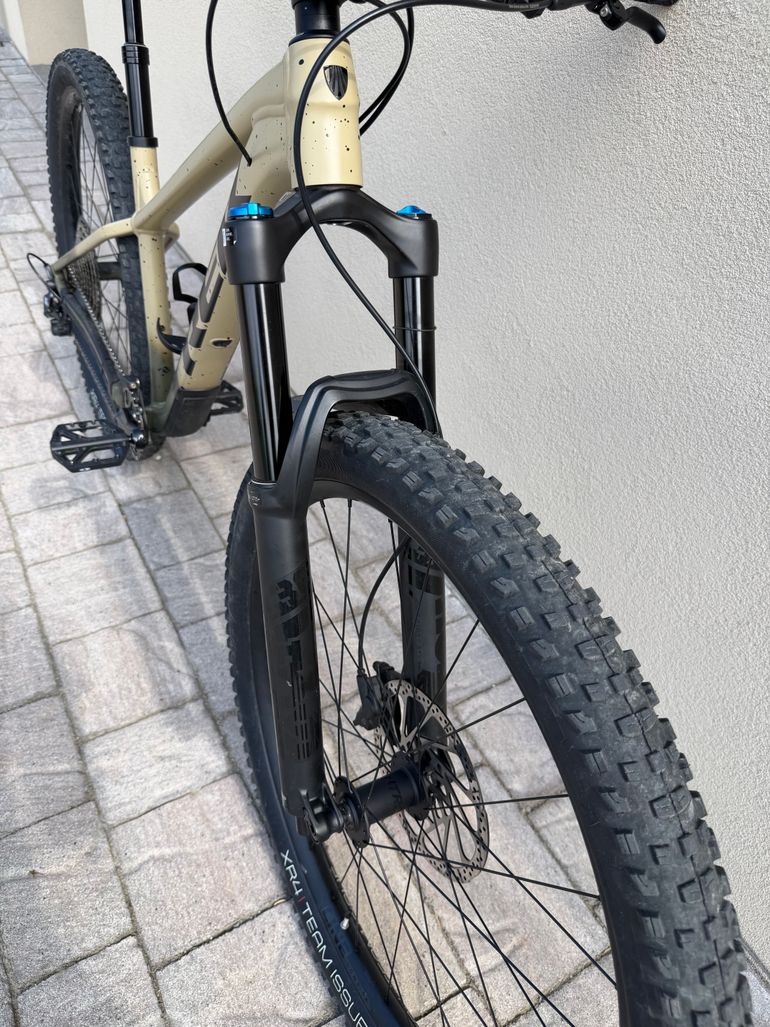 Brugt Trek Roscoe 9 2023 2023 Mountainbike — billede 6 af 6