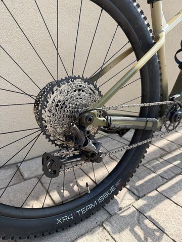 Used Trek Roscoe 9 2023 2023 Mountainbike, Green, 29 — image 5 of 6