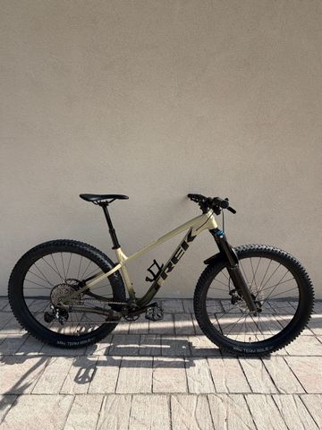 Used Trek Roscoe 9 2023 2023 Mountainbike, Green, 29 — image 3 of 6