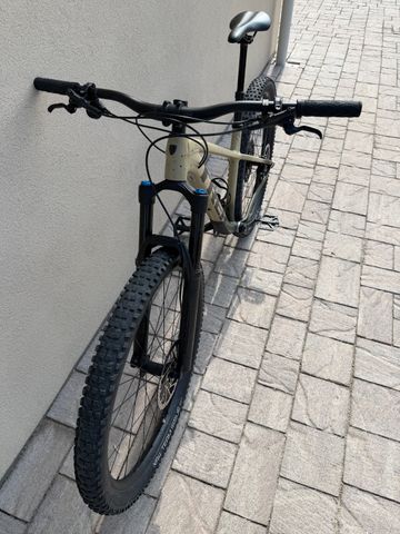 Used Trek Roscoe 9 2023 2023 Mountainbike, Green, 29 — image 2 of 6