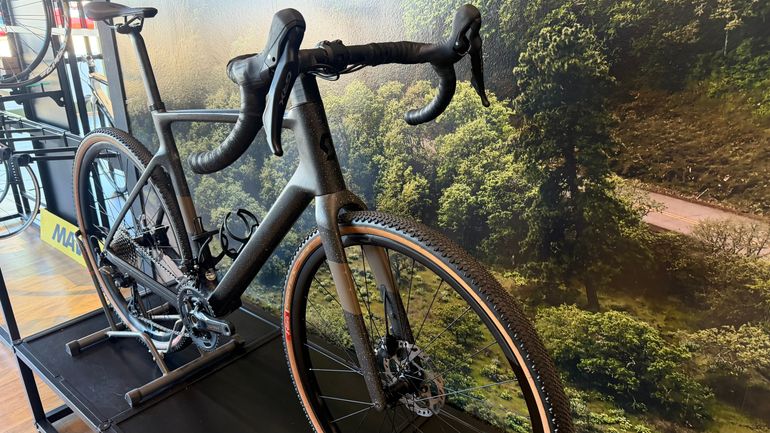 fahrrad schutzblech reparieren OUXI Set, Vorderradund Hinterrad Schutzblech, Universal FahrradschutzblechTragbar Verstellbar, für alle Mountainbike/Road Bike/MTB, Passend für die Größen 24/25/26/27,5/28 Zoll Sport & Freizeit COLOR:Black/White Guitar Pedal X - Product Type_Pegs
