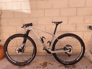 Used Canyon Exceed CF 7 2023 2023 Mountainbike, Light Gray, 29 — image 2 of 3