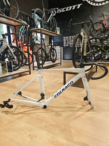 Colnago V5Rs Shimano Dura Ace Di2 2026 Frameset 2026 Route & Gravel d'occasion