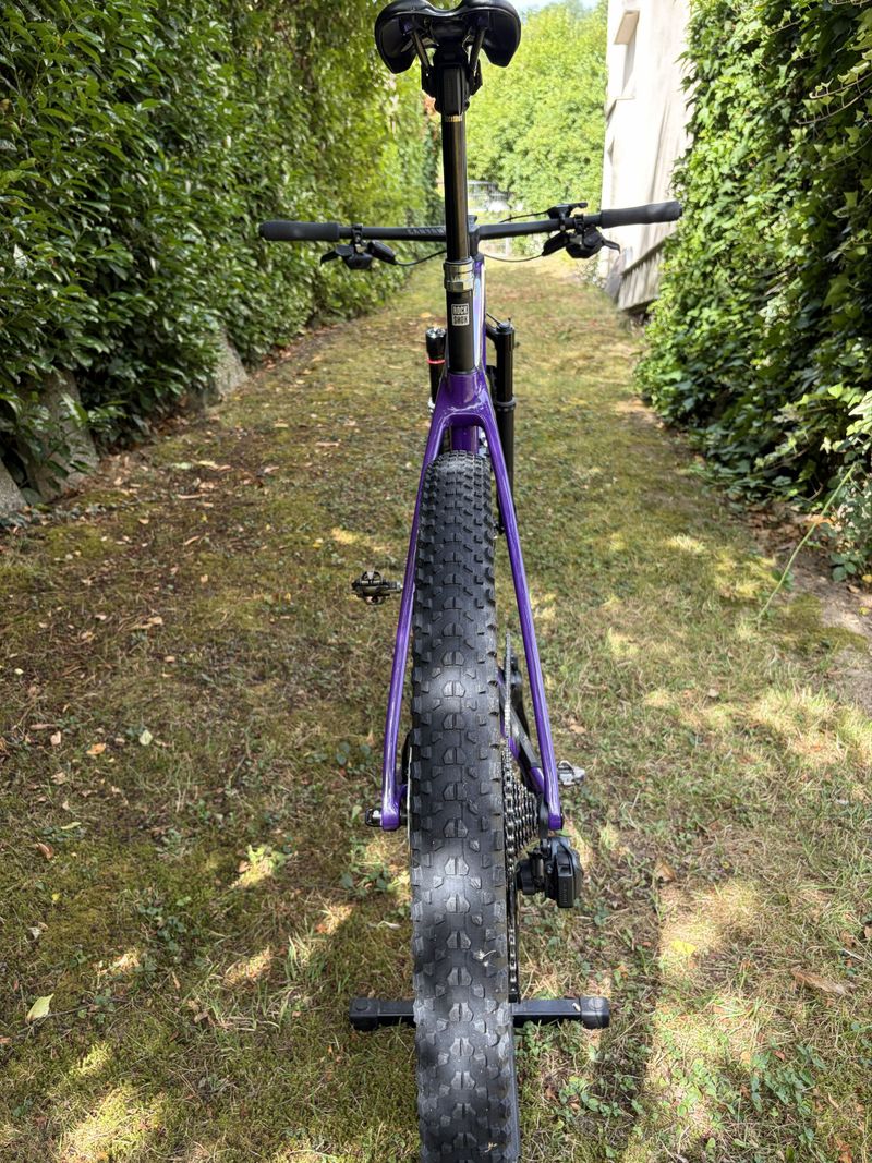 Gebrauchtes Canyon Exceed CF SLX CLLCTV 2024 2024 Mountainbike, Violett, 29 — Bild 7 von 8