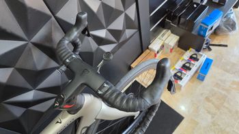 Brugt Pinarello F5 105 Di2 2023 2023 Road & Gravel — billede 4 af 6