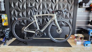Used Pinarello F5 105 Di2 2023 2023 Road & Gravel