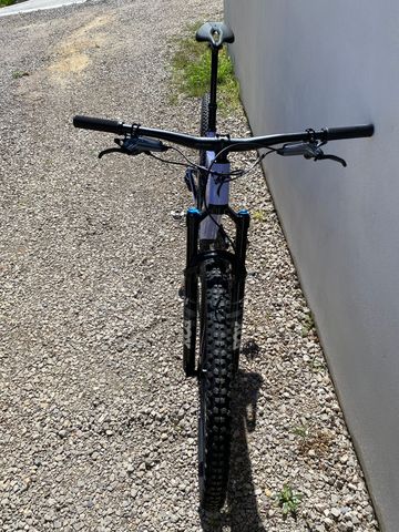 Used Specialized Epic 8 EVO Comp 2024 2024 Mountainbike, Purple, 29 — image 4 of 7