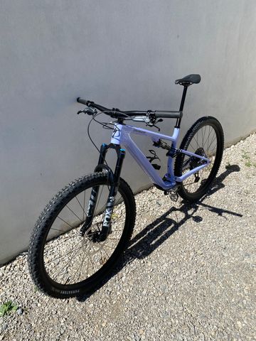Used Specialized Epic 8 EVO Comp 2024 2024 Mountainbike, Purple, 29 — image 7 of 7