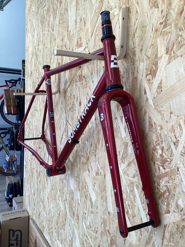 Bombtrack HOOK 2024 Frameset 2024 Road & Gravel usato, Rosso — immagine 2 di 7