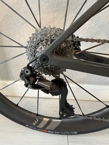 Used Scott Addict RC Pro 2026 2026 Road & Gravel, White — image 2 of 11
