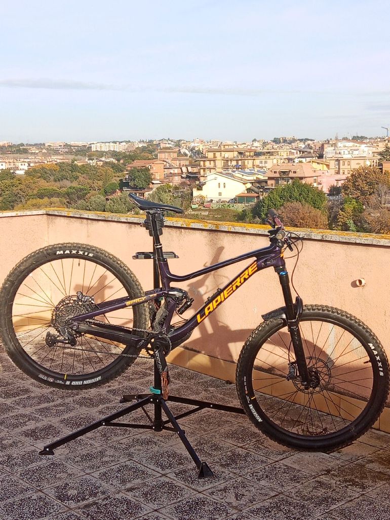 Brugt Lapierre Spicy CF 6.9 2023 2023 Mountainbike — billede 3 af 3