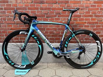 Used Bianchi Oltre Shimano Dura Ace Di2 2016 Road & Gravel, Green — image 12 of 16